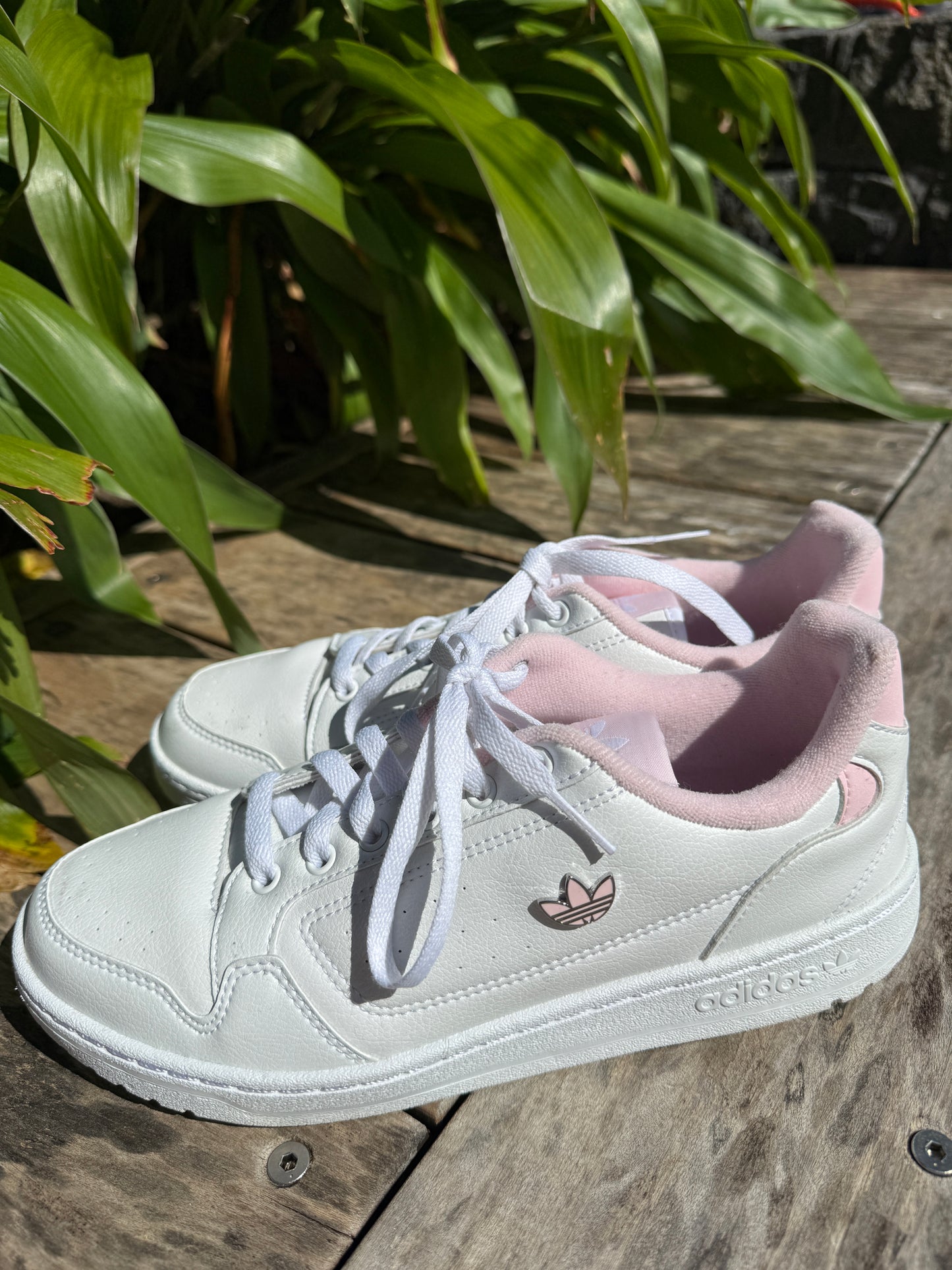 Adidas Sneakers