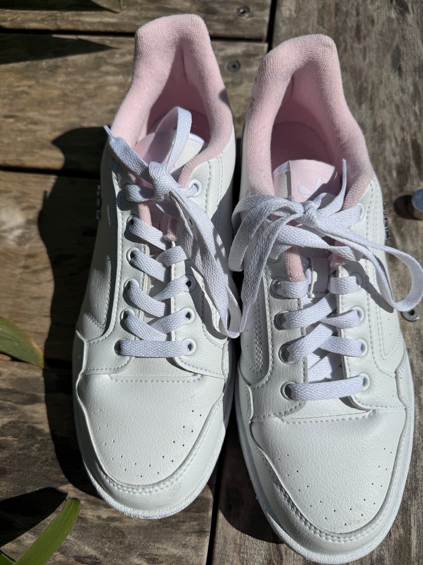 Adidas Sneakers