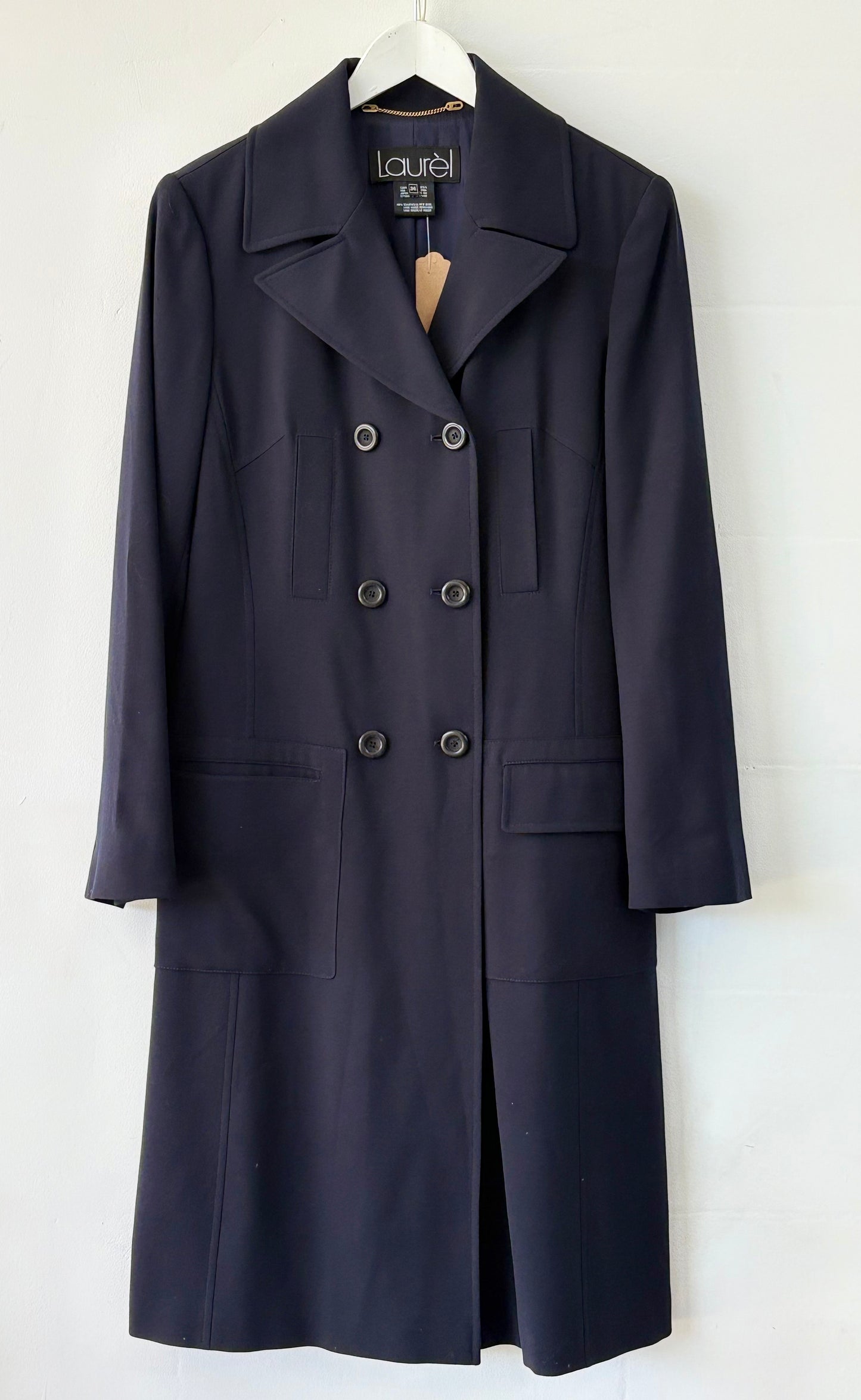 Coat Laurel