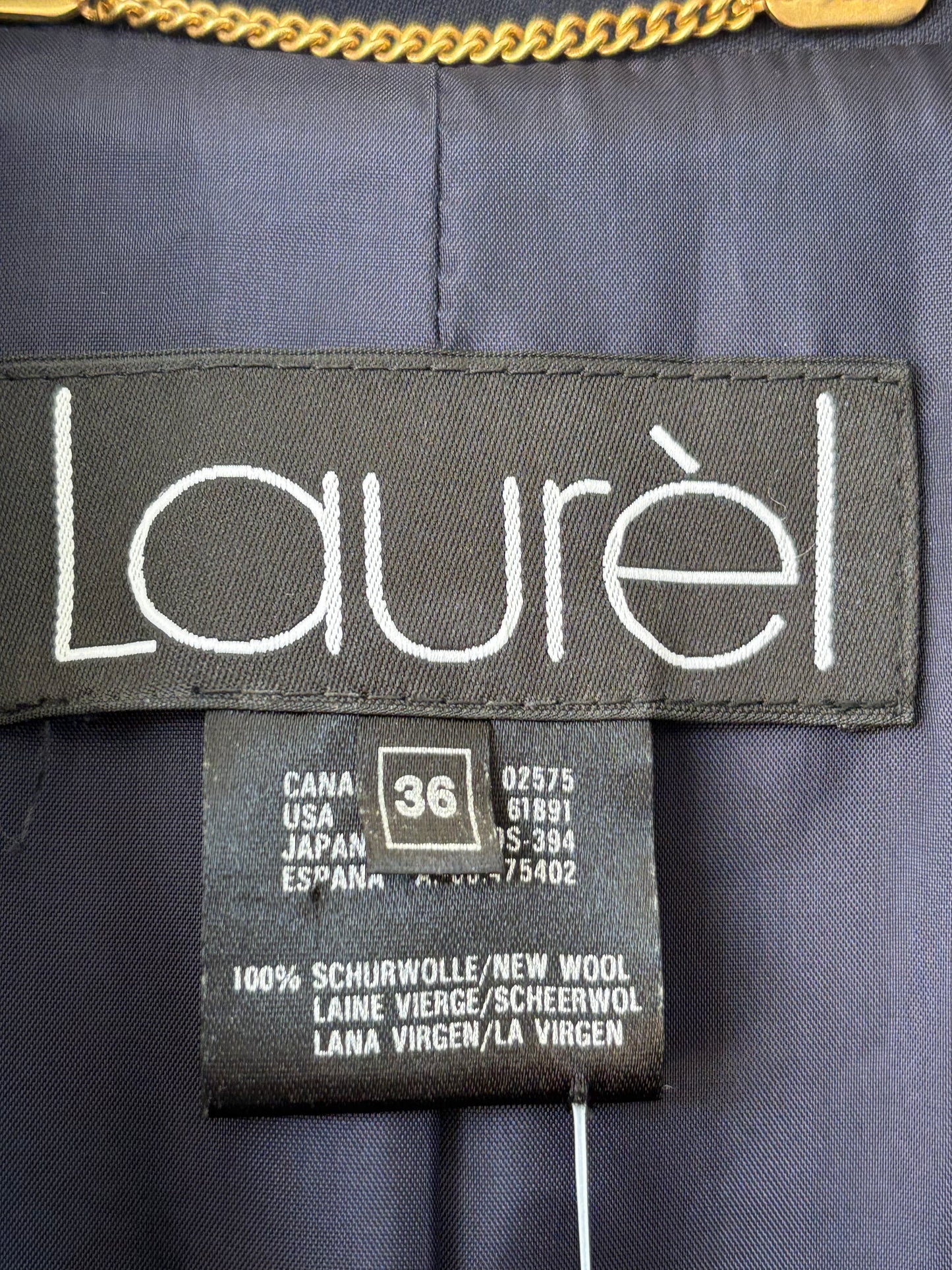 Coat Laurel