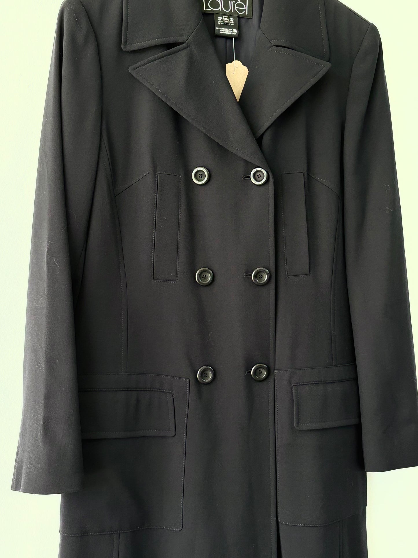 Coat Laurel