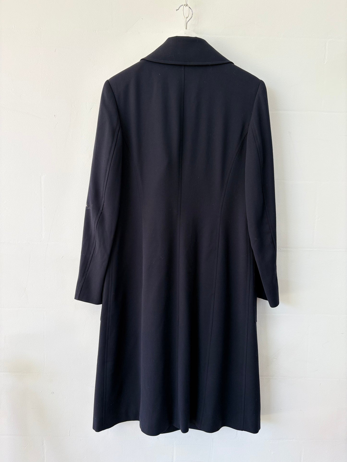 Coat Laurel