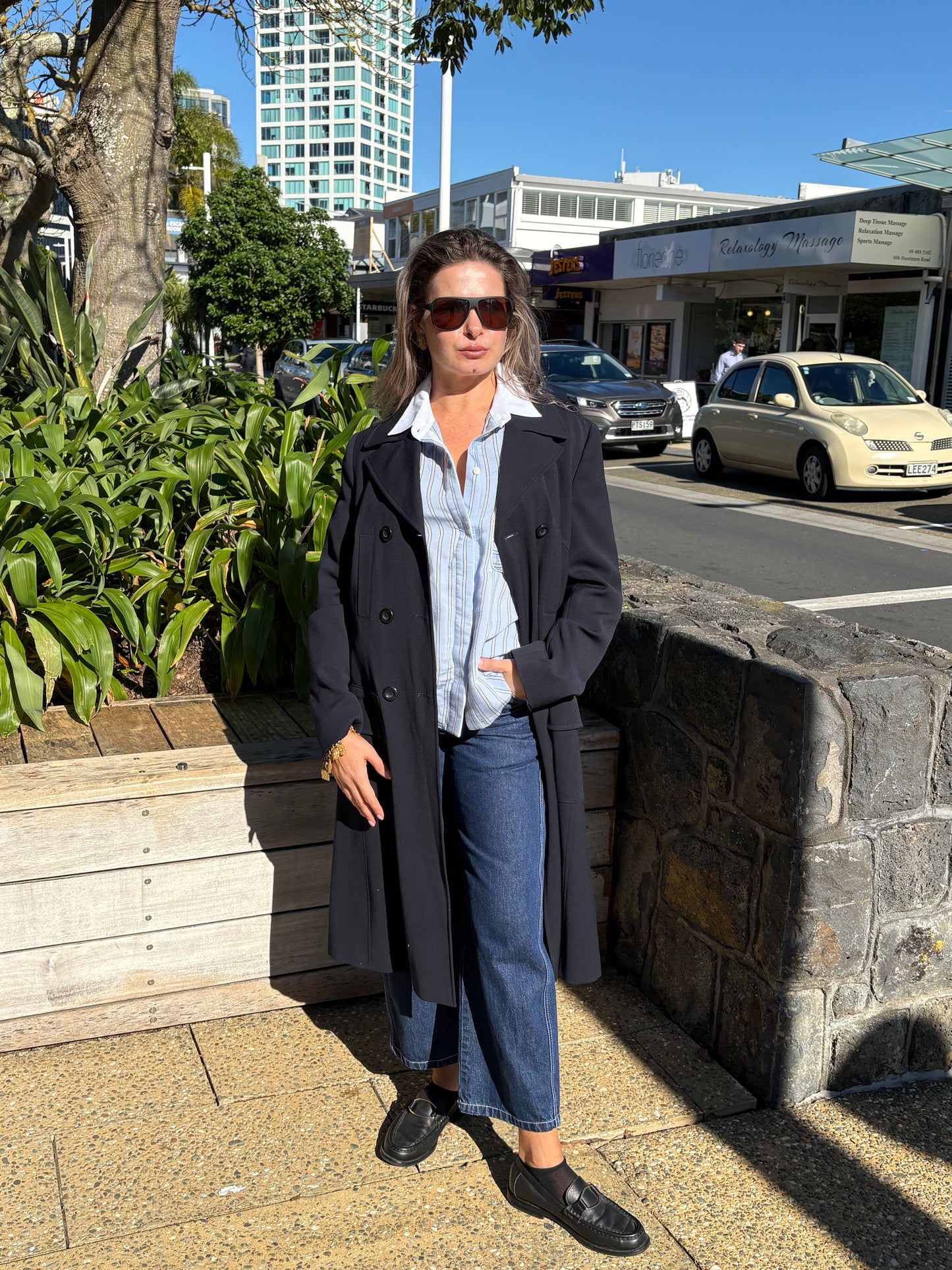 Coat Laurel