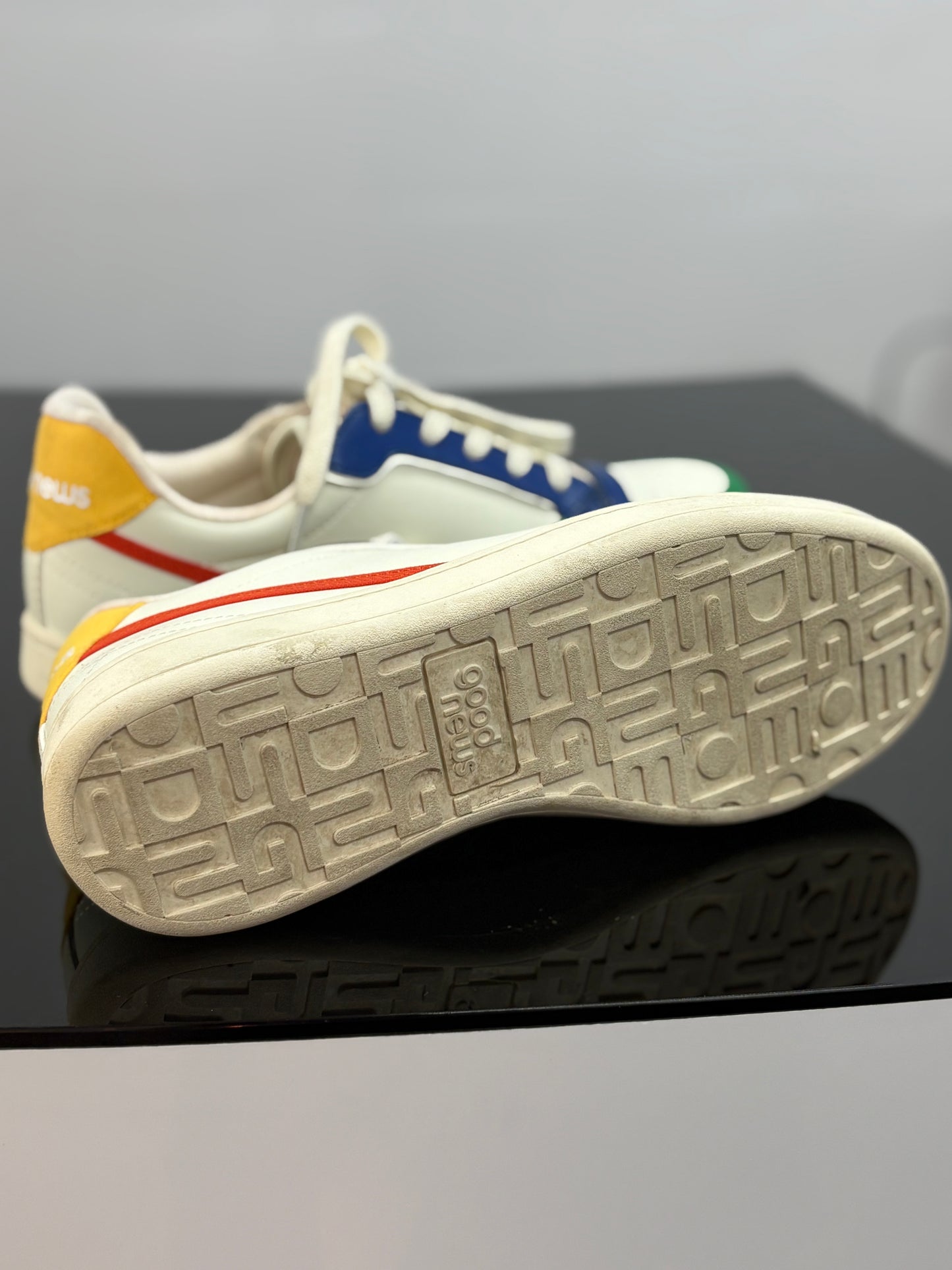 Goodnews Sneakers