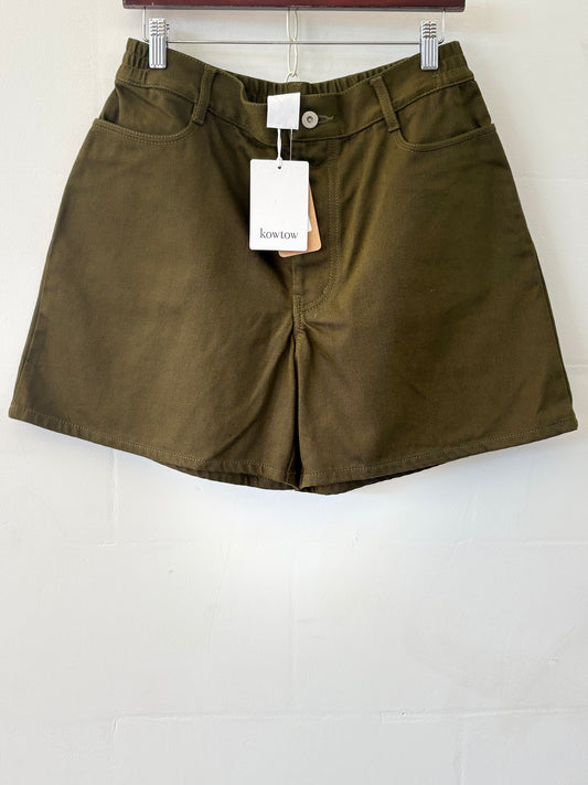 Shorts Kowtow NEW