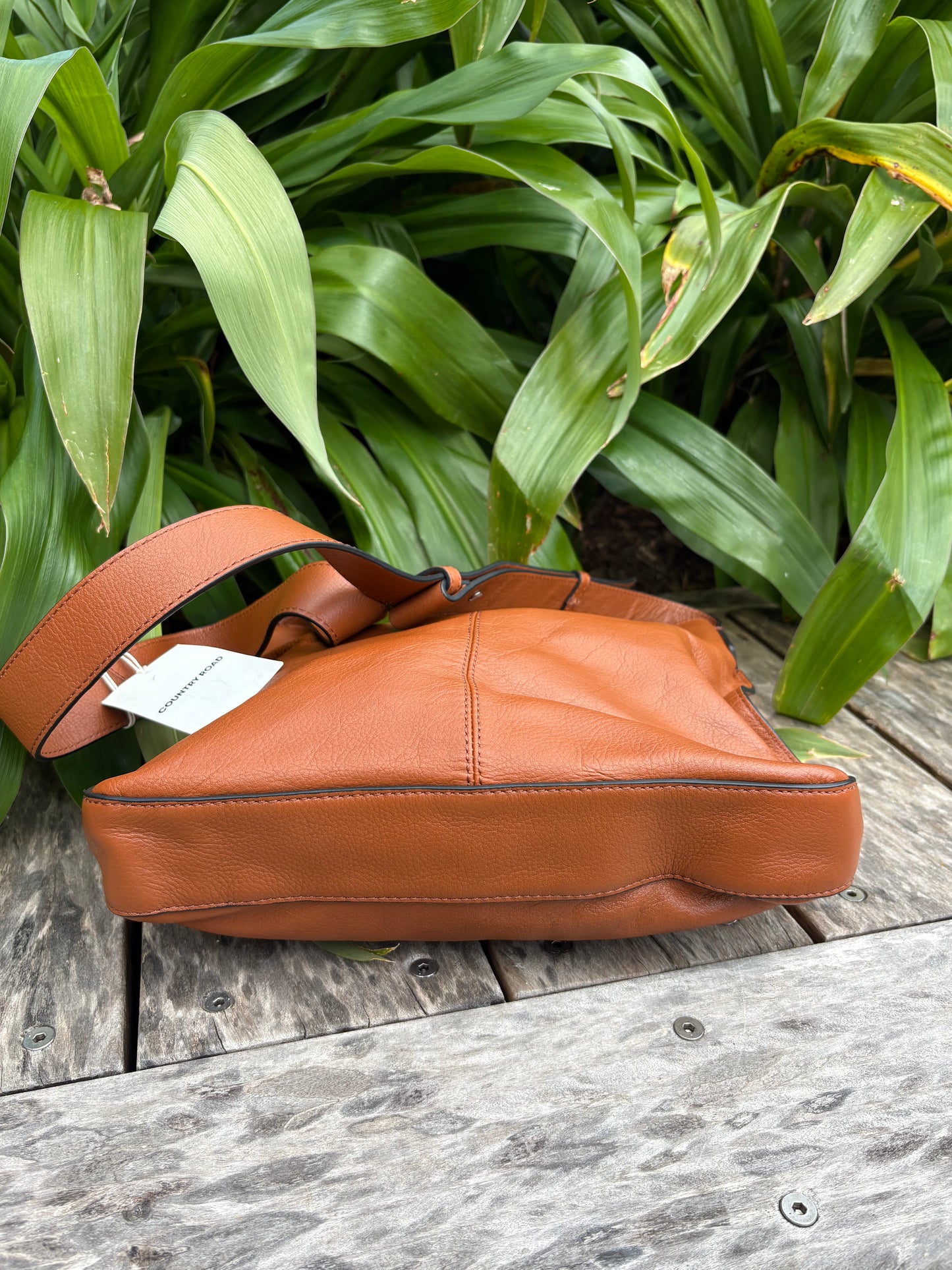 Cross Body Country Road NEW