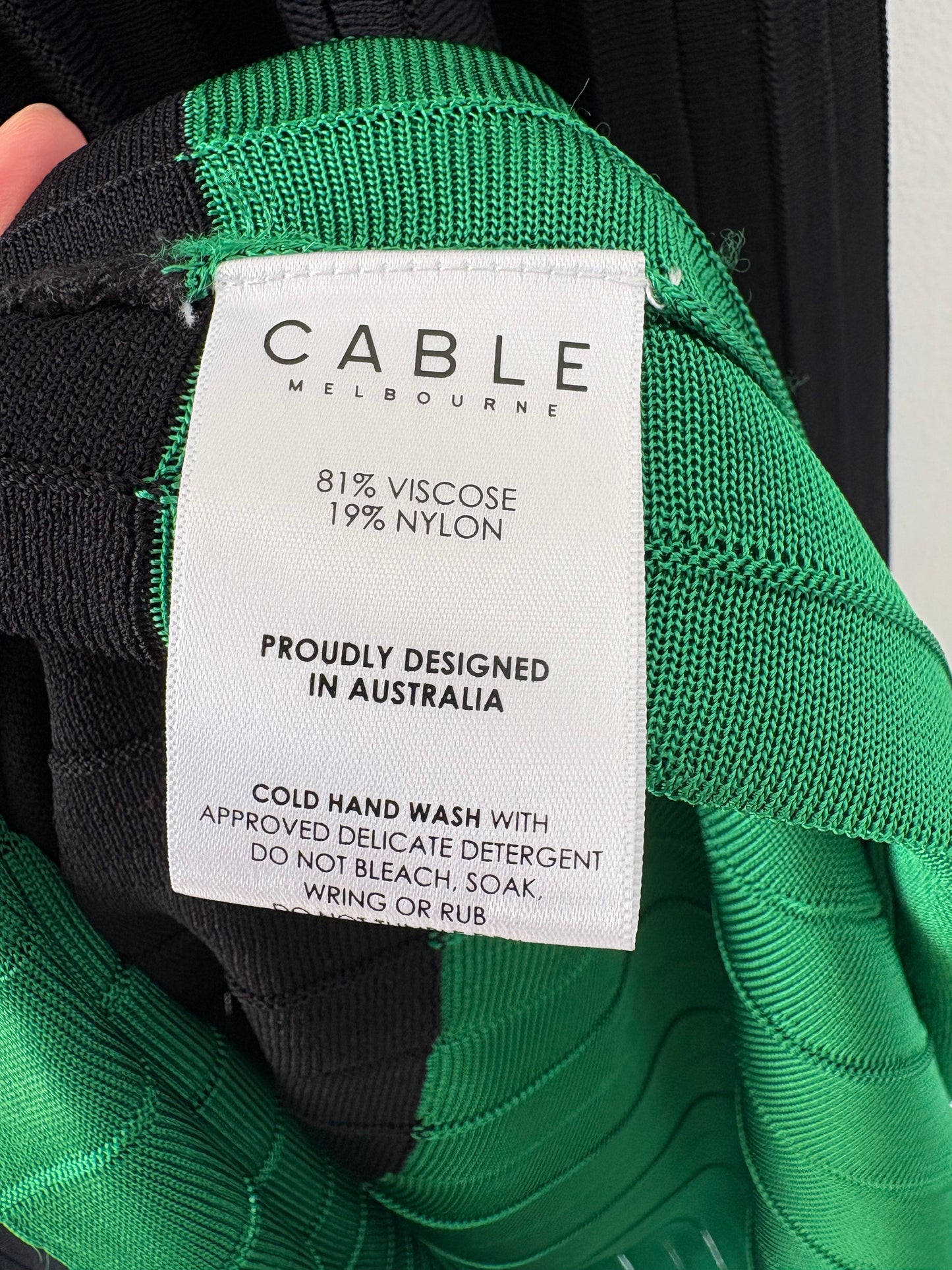 Skirt Cable