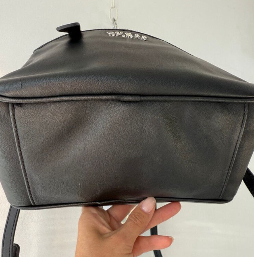 Backpack Guess