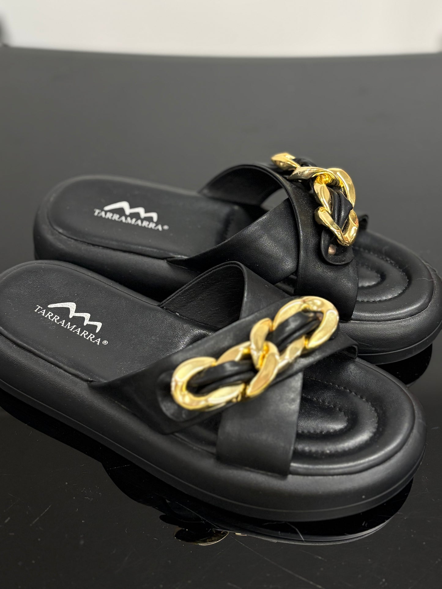 Tarramarra Black Slides