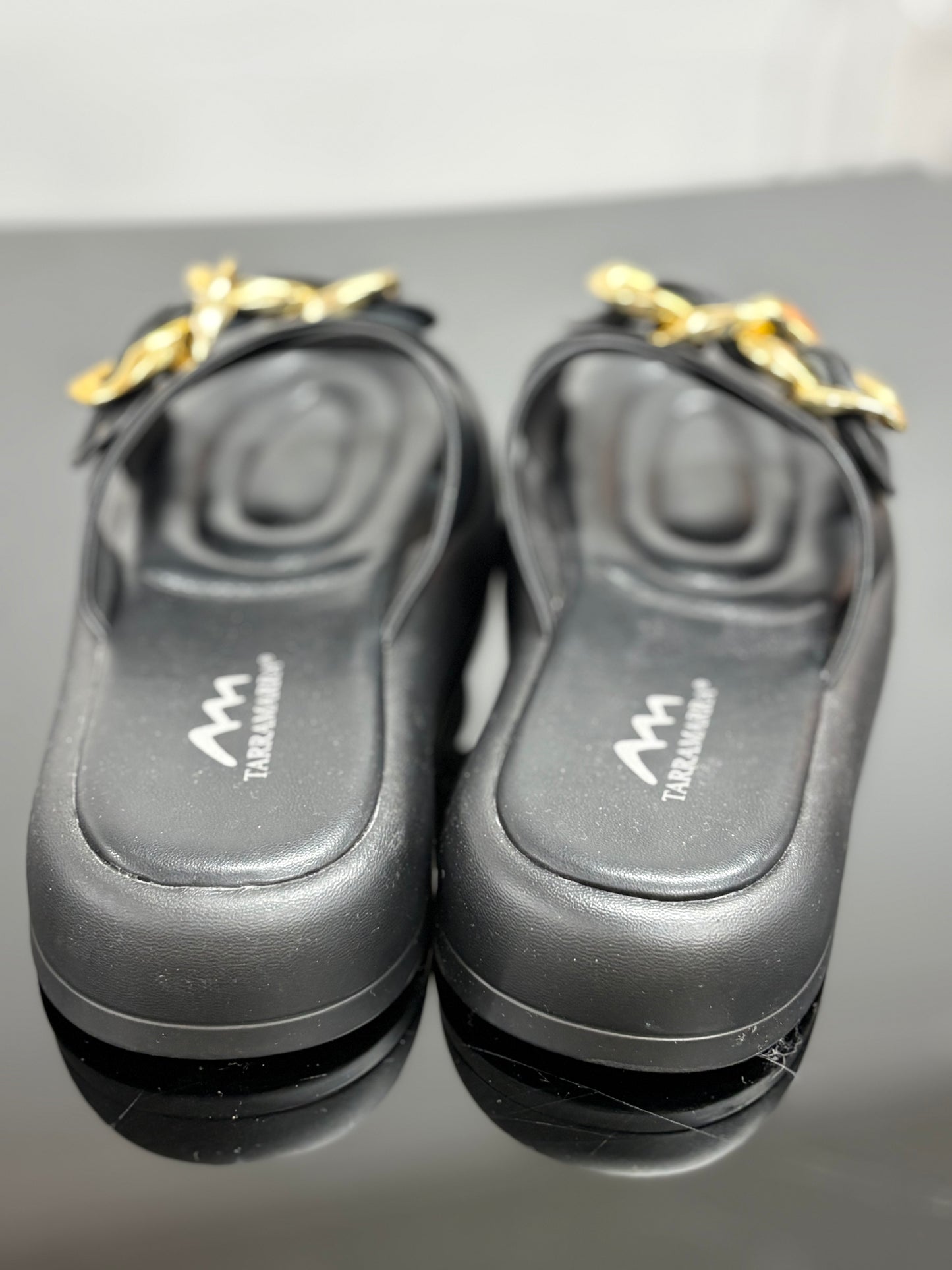 Tarramarra Black Slides