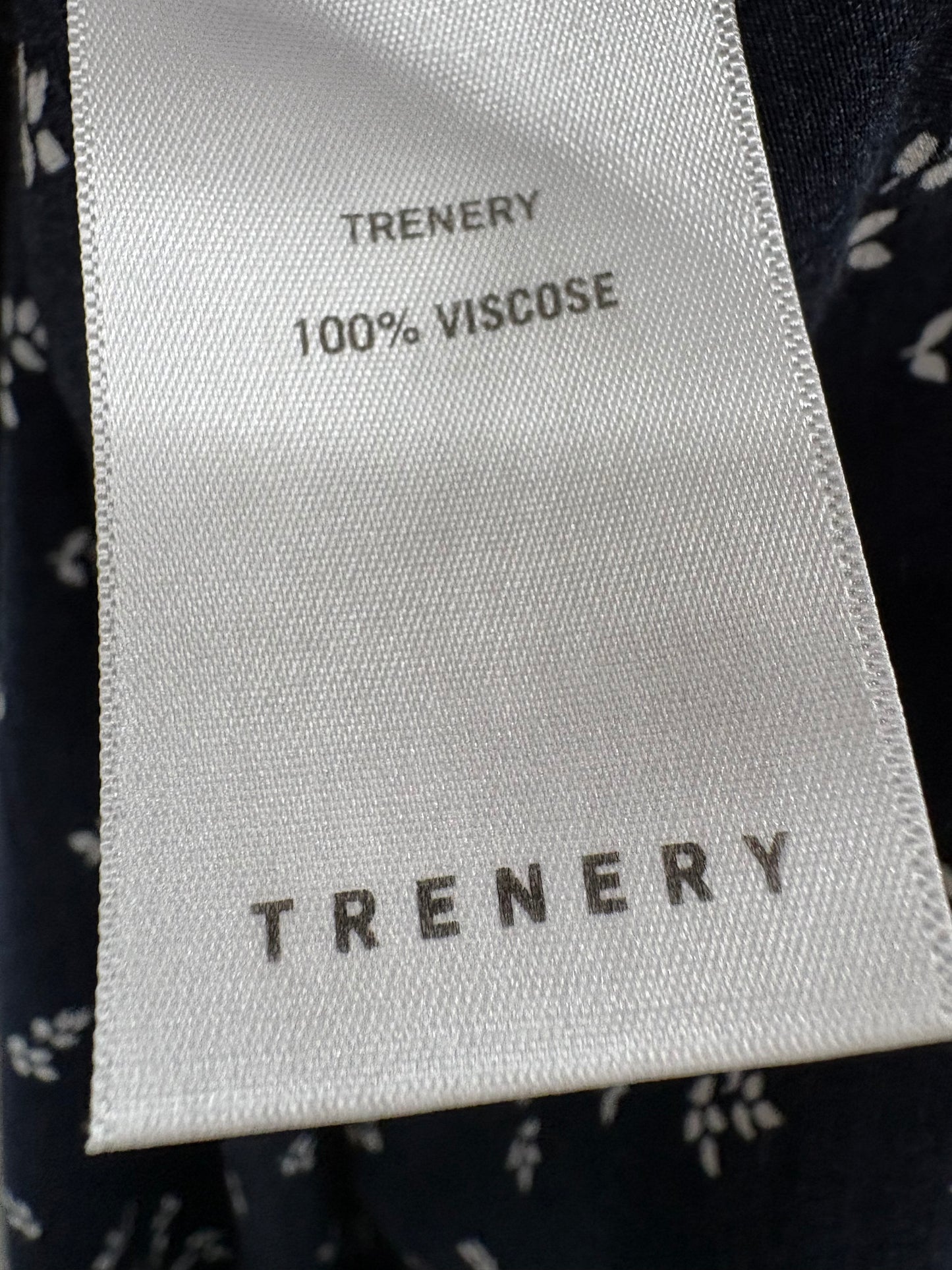 Dress Trenery