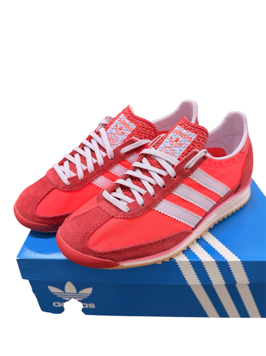 Adidas Sneakers