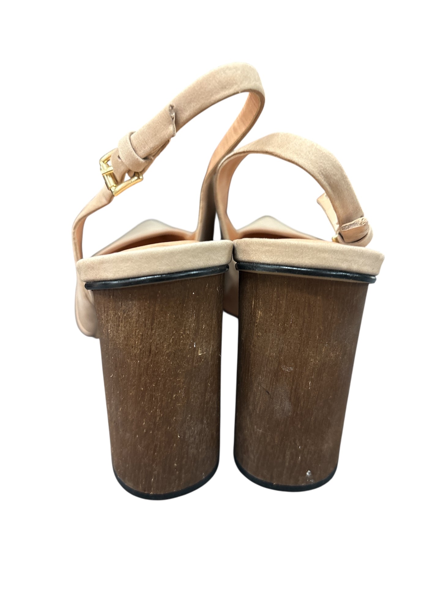 Heels Carrano