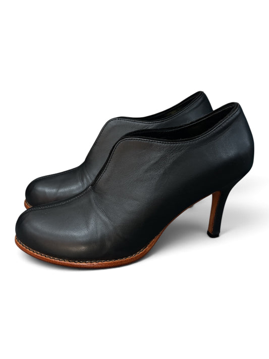 Mules Bettie Monroe