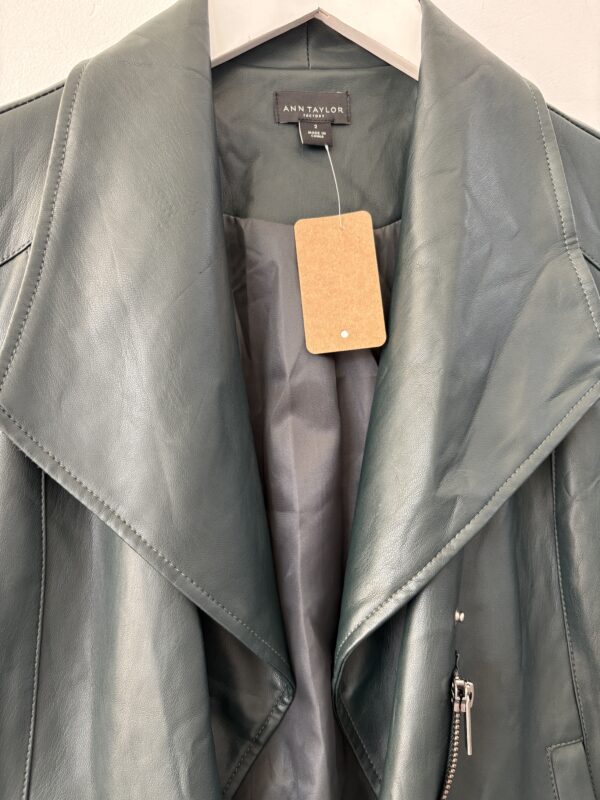 ANN TAYLOR factory jacket - Image 3